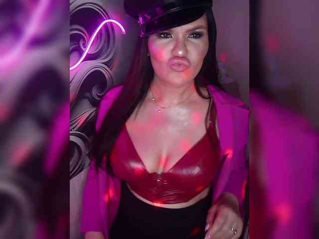 Brunetochkaaa webcam