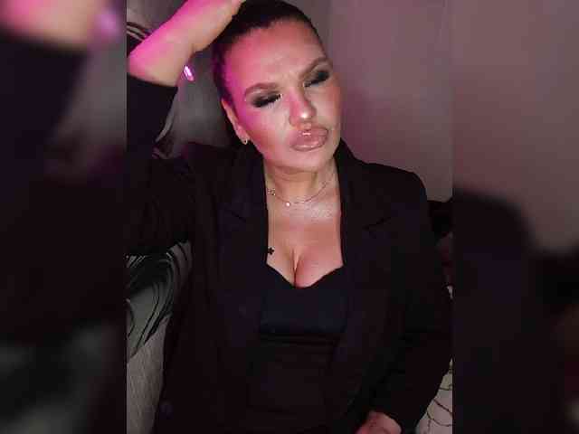 Brunetochkaaa webcam