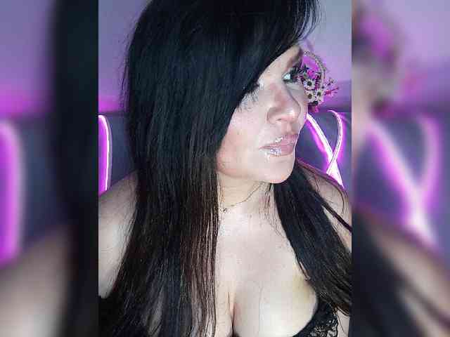 Brunetochkaaa webcam