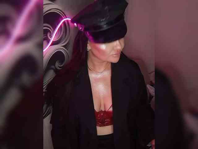 Brunetochkaaa webcam