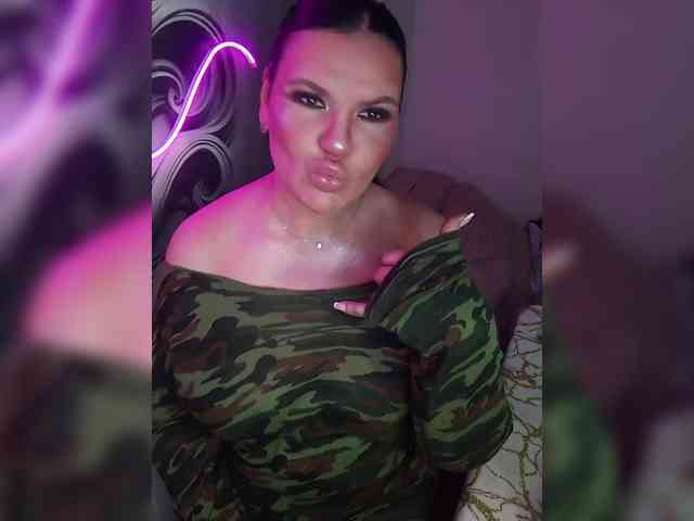 Brunetochkaaa webcam