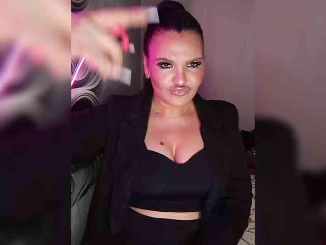 Brunetochkaaa webcam