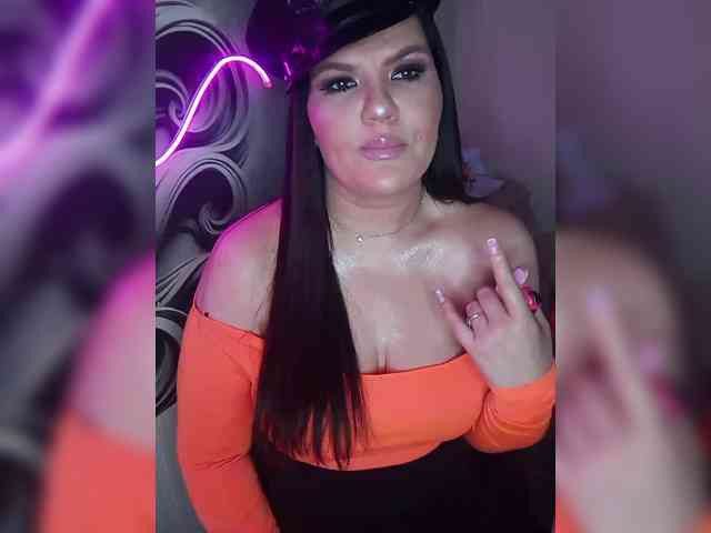 Brunetochkaaa webcam