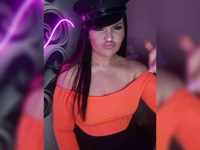 Brunetochkaaa webcam