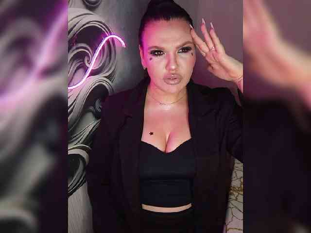 Brunetochkaaa webcam