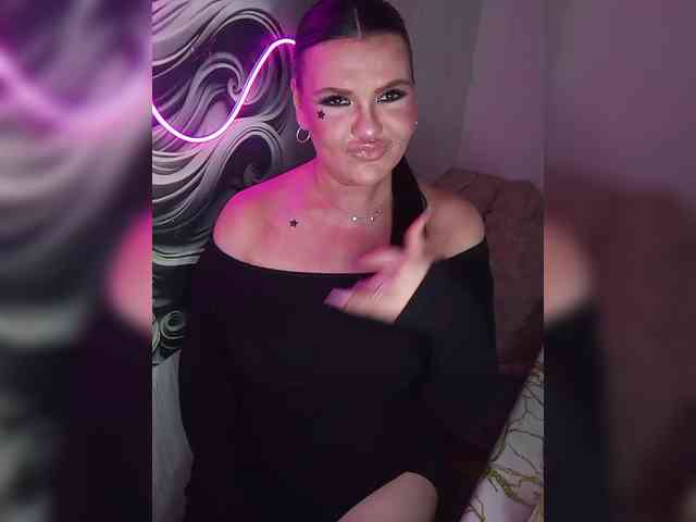 Brunetochkaaa webcam