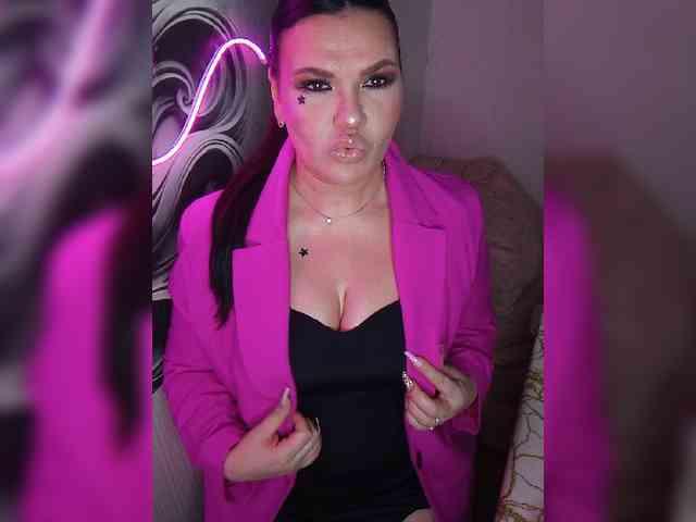 Brunetochkaaa webcam