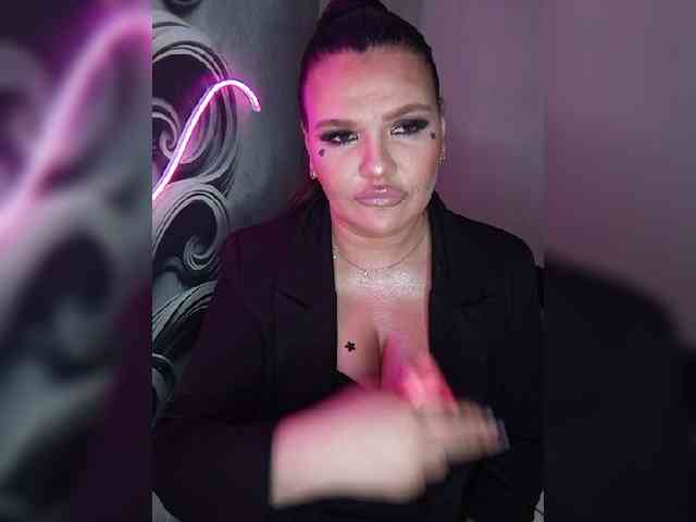 Brunetochkaaa webcam