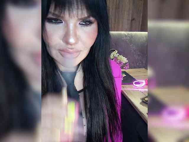 Brunetochkaaa webcam