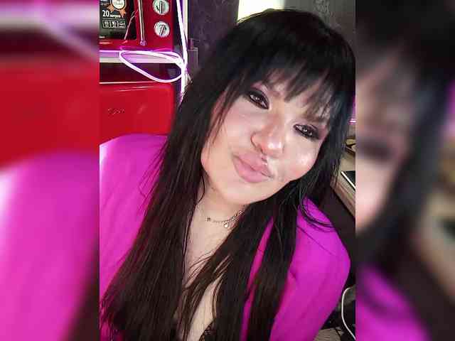 Brunetochkaaa webcam