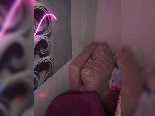 Brunetochkaaa webcam