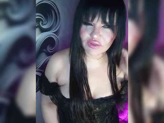 Brunetochkaaa webcam