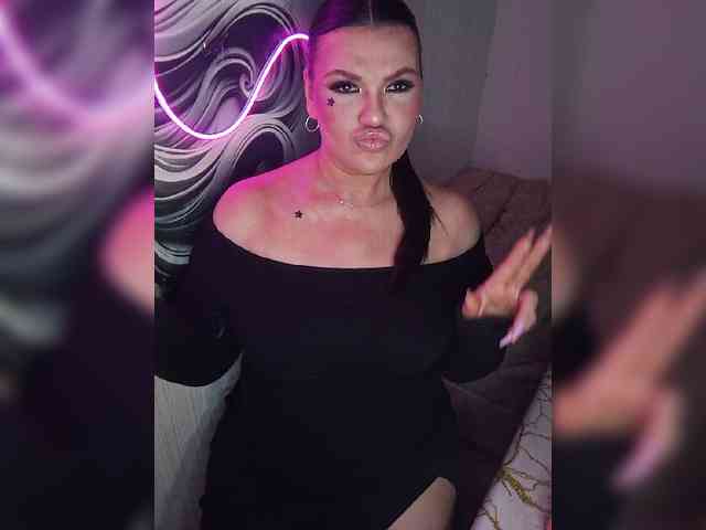 Brunetochkaaa webcam