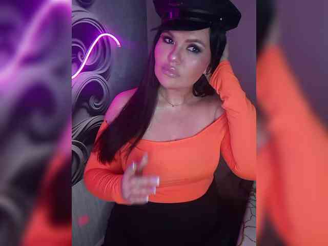 Brunetochkaaa webcam