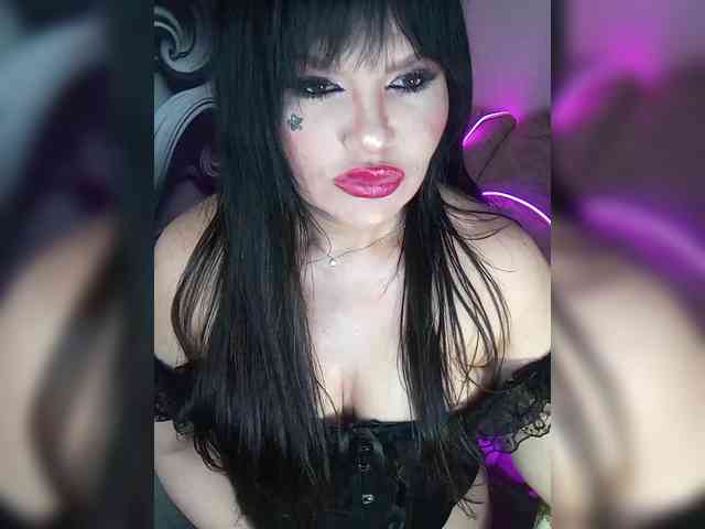Brunetochkaaa webcam
