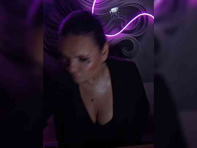 Brunetochkaaa webcam