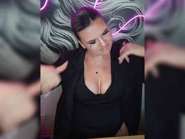 Brunetochkaaa webcam