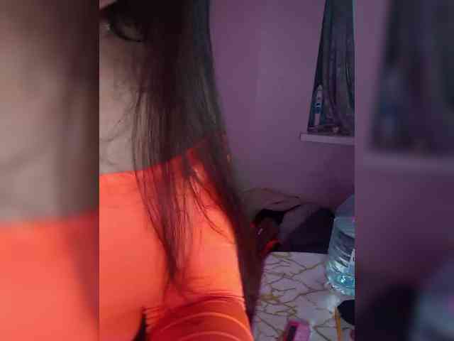 Brunetochkaaa webcam