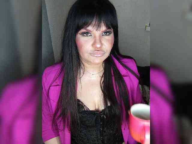 Brunetochkaaa Live Webcam on BongaCams