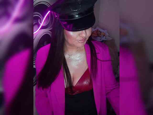 Brunetochkaaa webcam