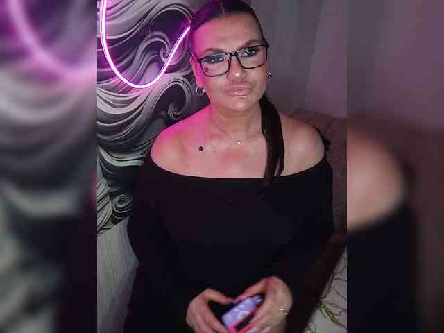 Brunetochkaaa webcam
