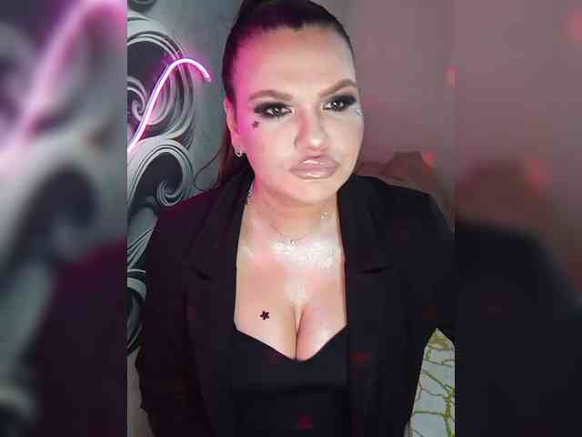 Brunetochkaaa webcam