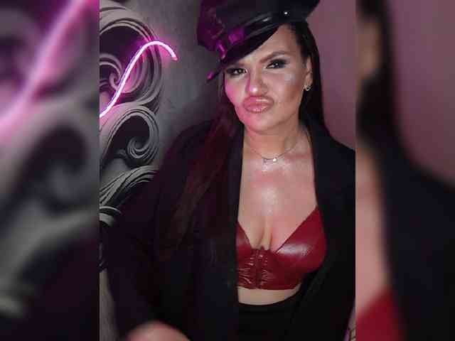 Brunetochkaaa webcam