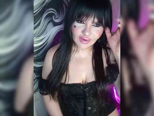 Brunetochkaaa webcam