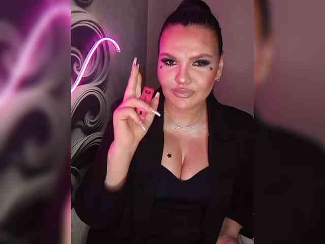 Brunetochkaaa webcam