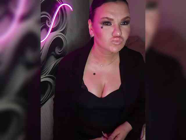 Brunetochkaaa Live Webcam on BongaCams