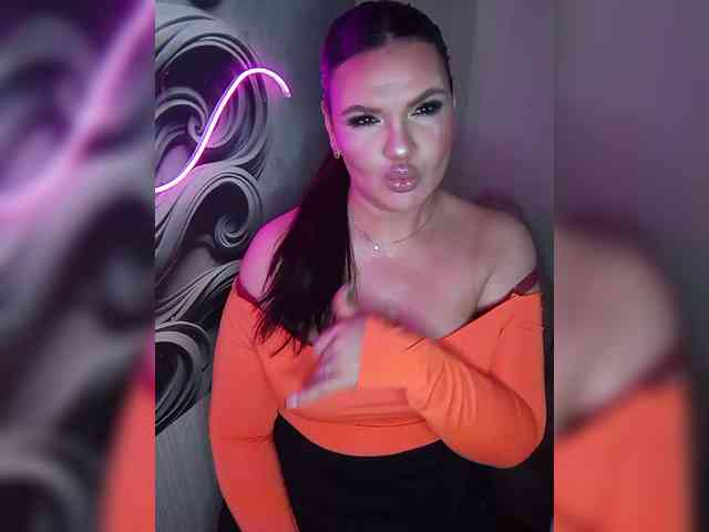 Brunetochkaaa webcam