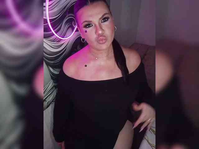 Brunetochkaaa webcam