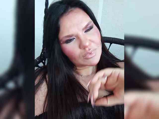 Brunetochkaaa webcam