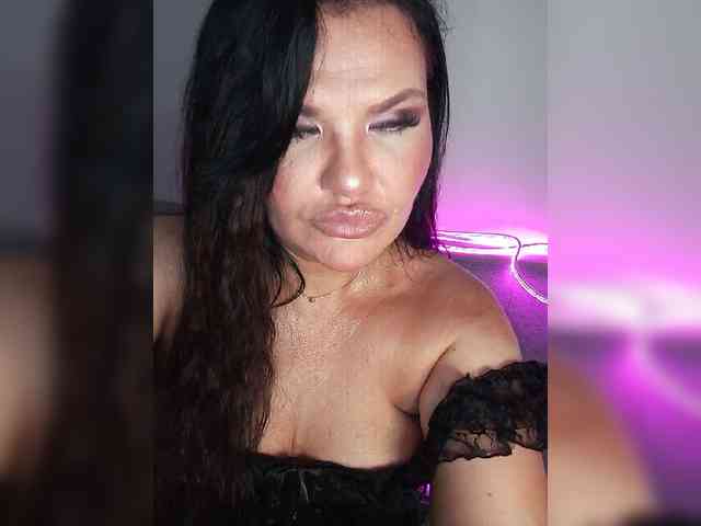 Brunetochkaaa webcam