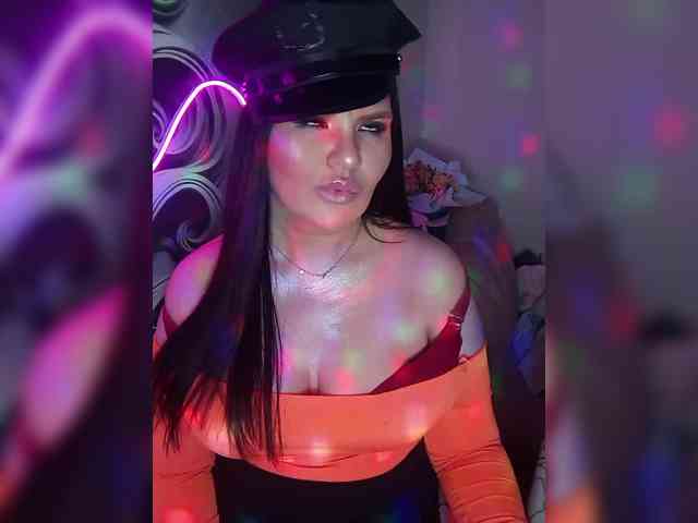 Brunetochkaaa webcam