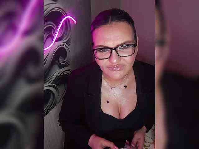 Brunetochkaaa webcam