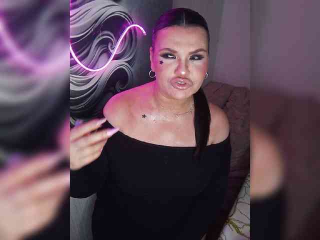 Brunetochkaaa webcam