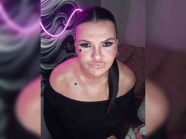 Brunetochkaaa webcam