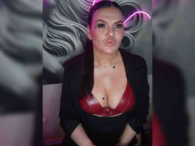 Brunetochkaaa webcam