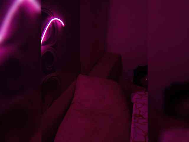 Brunetochkaaa webcam