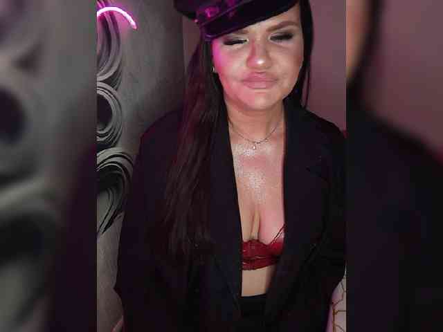 Brunetochkaaa webcam