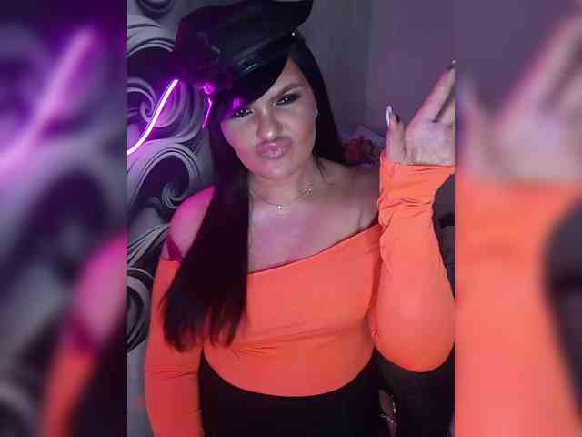 Brunetochkaaa webcam