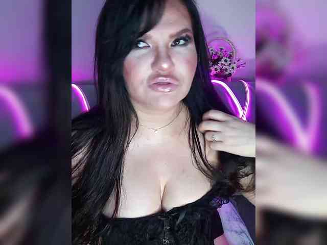 Brunetochkaaa webcam
