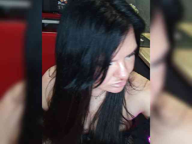 Brunetochkaaa webcam