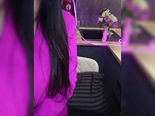 Brunetochkaaa webcam