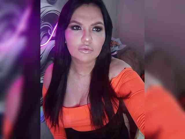 Brunetochkaaa webcam