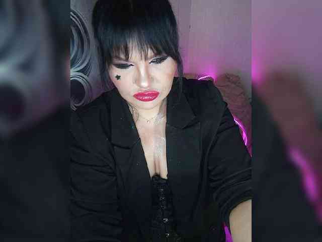 Brunetochkaaa webcam