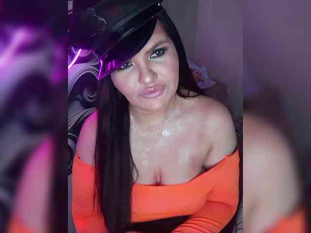 Brunetochkaaa webcam