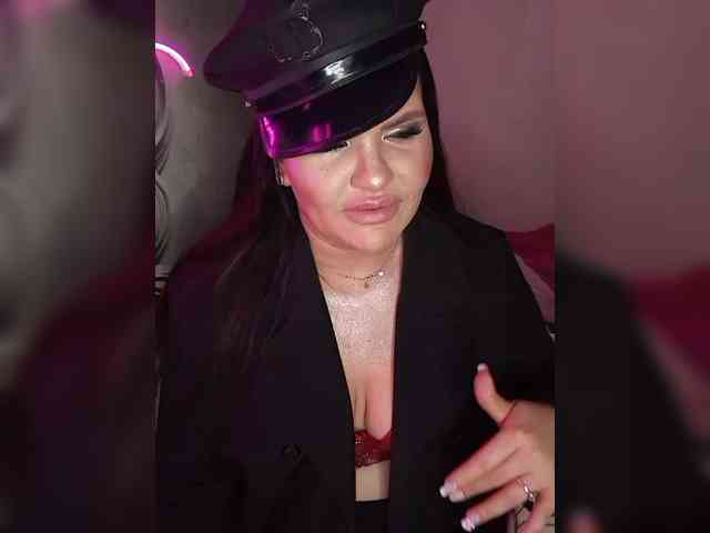 Brunetochkaaa webcam