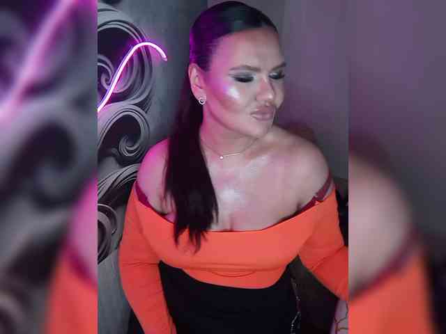 Brunetochkaaa webcam